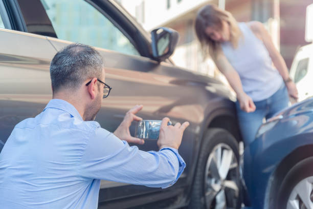 Professional Car Insurance Near Me technician working in Holbrook, AZ